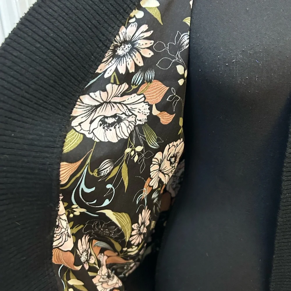 NorthStyle Black‎ Floral Women's Open Front Jacket